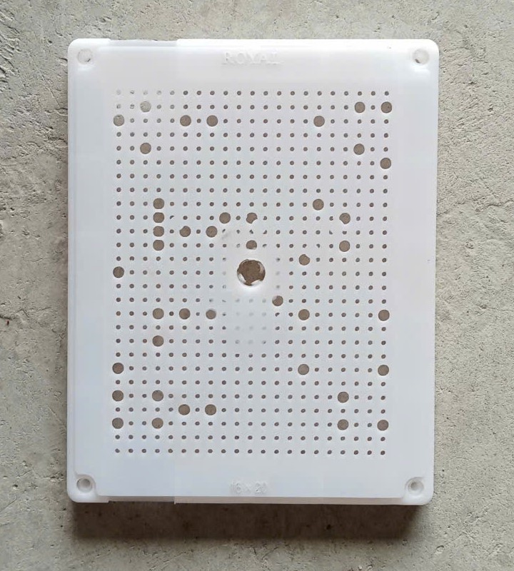 Bảng Điện Nhựa Loại 16x20